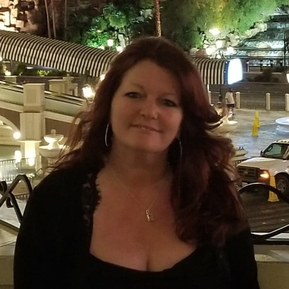 Meet your Posher, Meta - Picture 1 of 6